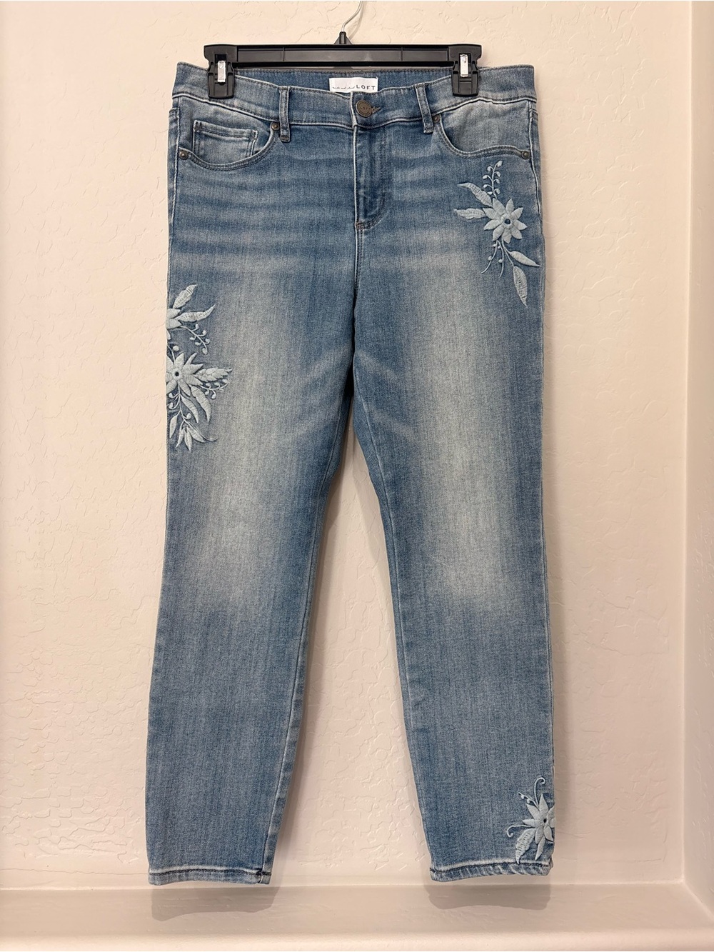 LOFT Modern Skinny Embroidered Light Blue Jeans – Women’s size 10P